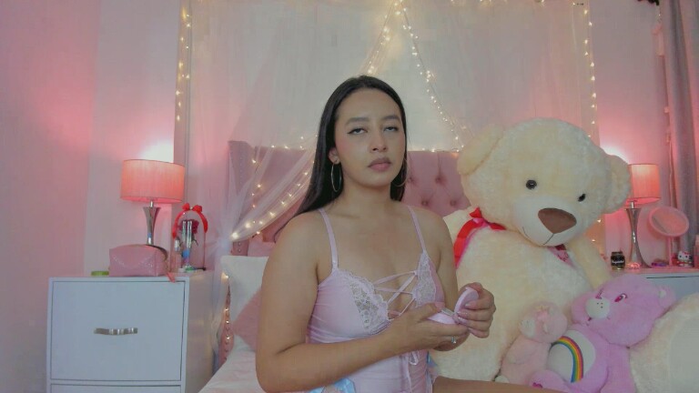 AlexandraWinterr's Streamate show and profile