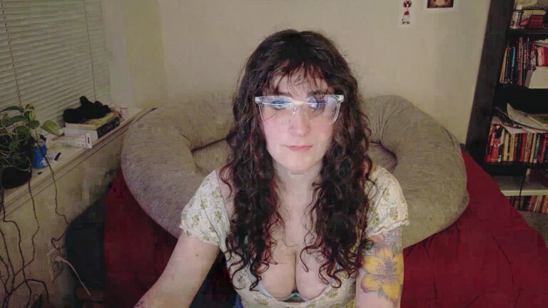 AdaraStray's Streamate show and profile