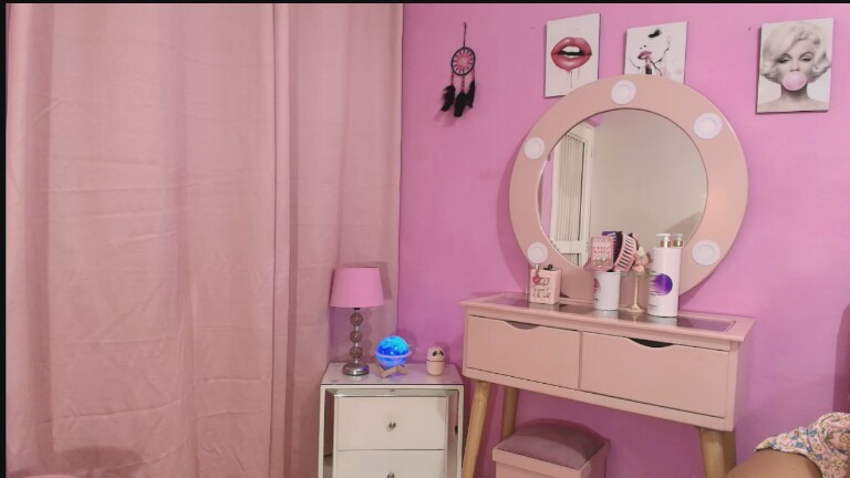 AlanaBon's Streamate show and profile