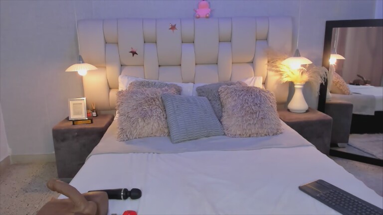 EmmaPrinncess's Streamate show and profile