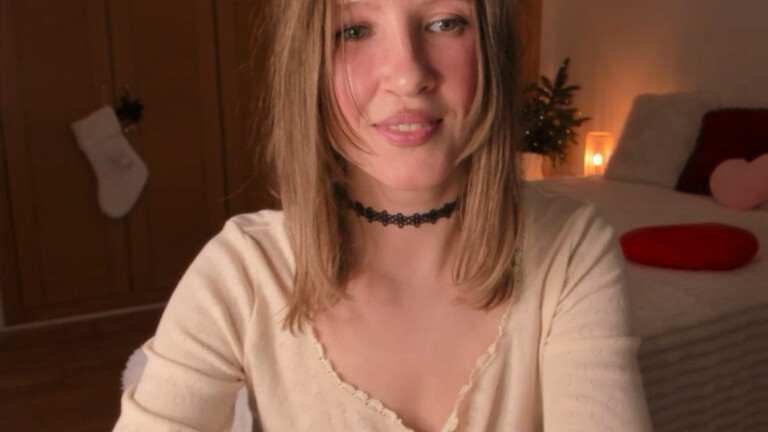 EmilyJune's Streamate show and profile