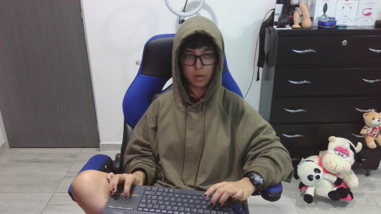 thomascooper70's Streamate show and profile