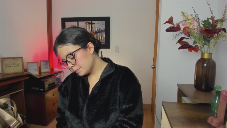 DanielaaMartinez's Streamate show and profile