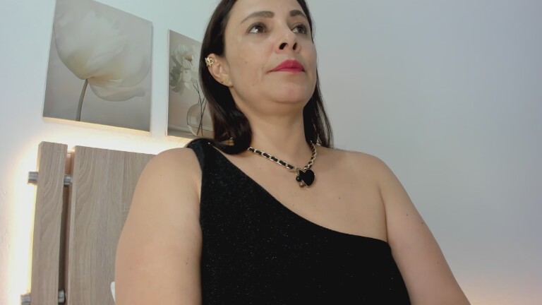 IsabellaCrissty's Streamate show and profile