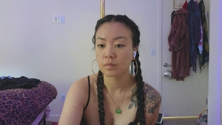 PriestessWu's Streamate show and profile