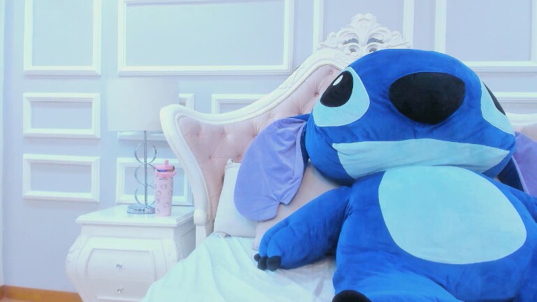 Alisha_Kitty's Streamate show and profile