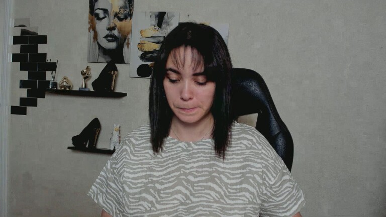 GlamNova's Streamate show and profile