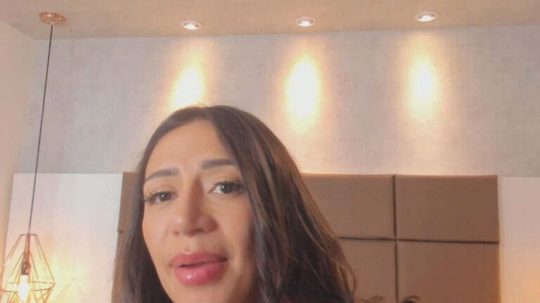 BelleJolie's Streamate show and profile