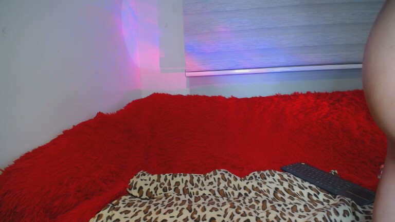 Miia_sttone's Streamate show and profile