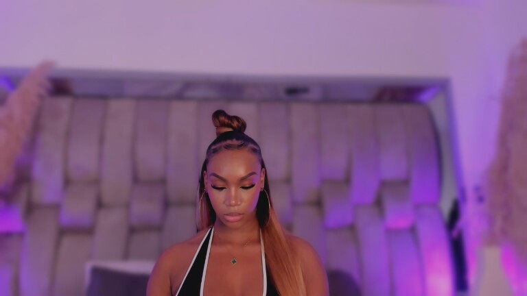 ChaynnaCooper's Streamate show and profile