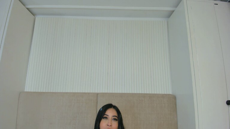 ValeriaYoung's Streamate show and profile