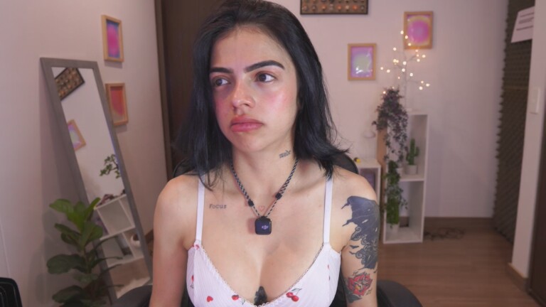 AlissonnovaXX's Streamate show and profile