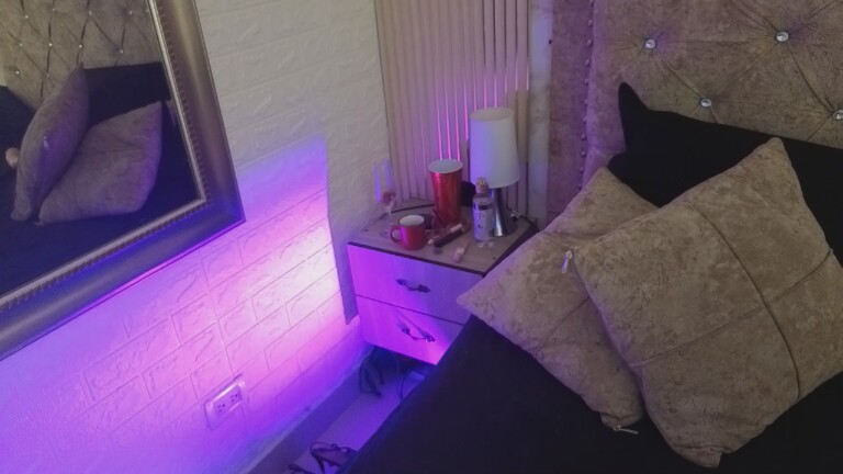 AndreaLopeez's Streamate show and profile