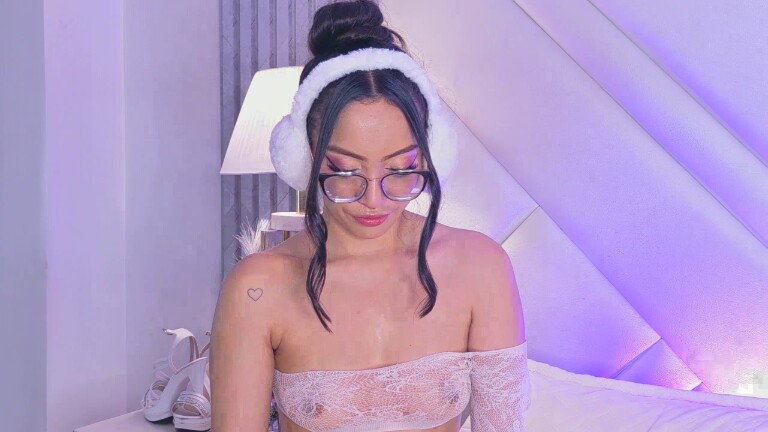 NaomiBendz's Streamate show and profile