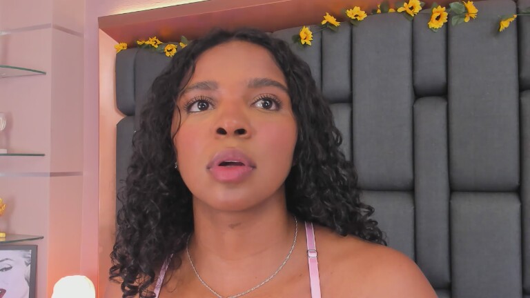 LIISAMENDEZ's Streamate show and profile