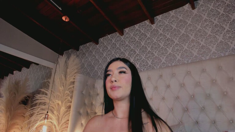 Dannah_Gomez's Streamate show and profile