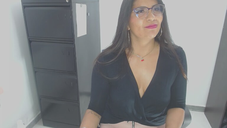 LunaDumont's Streamate show and profile