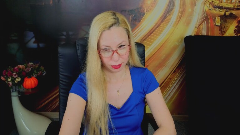 SofiaChastain's Streamate show and profile