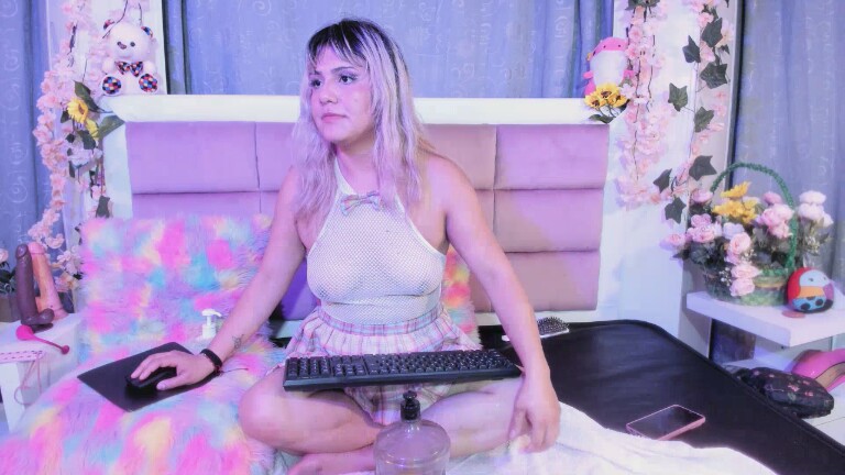 evee_s's Streamate show and profile