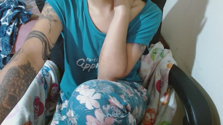 Lolaa888's Streamate show and profile