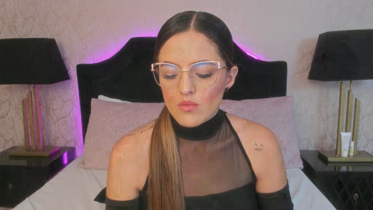 AlicceGray's Streamate show and profile
