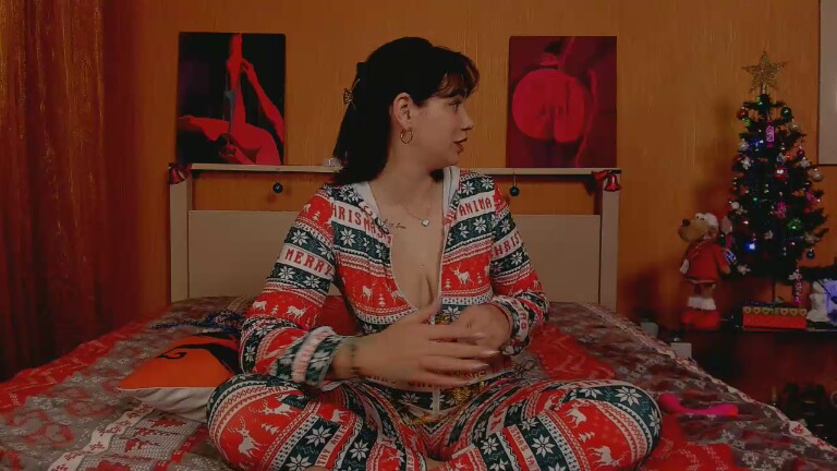 GlamNova's Streamate show and profile