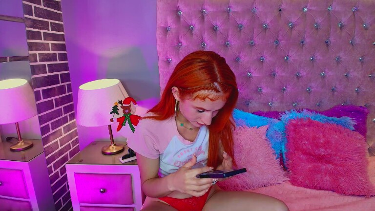 AdelaineBestt's Streamate show and profile