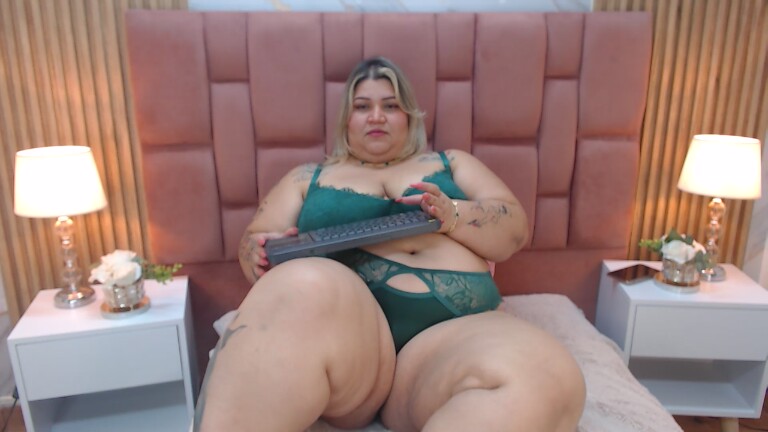 Evaverse's Streamate show and profile