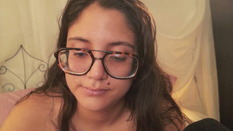 HaileyBunny_18's Streamate show and profile