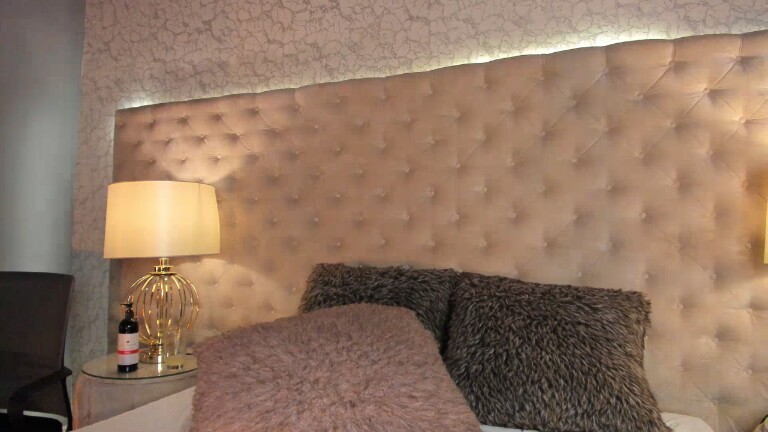 Alanna_Blakes's Streamate show and profile