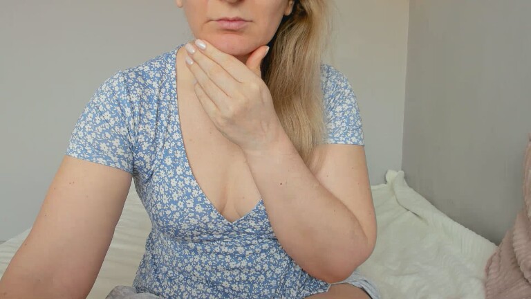 XxSweety_GirlxX's Streamate show and profile