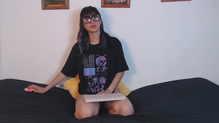 CamilaaFoxx's Streamate show and profile