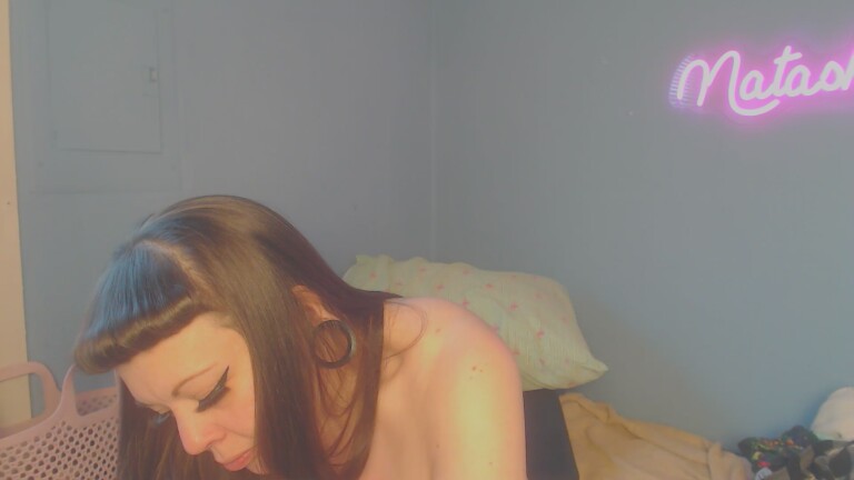 NatashaSalad's Streamate show and profile