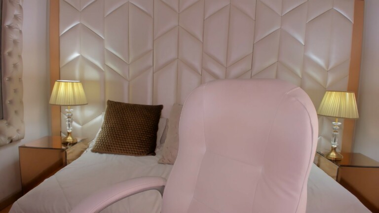 AmaraCollins's Streamate show and profile