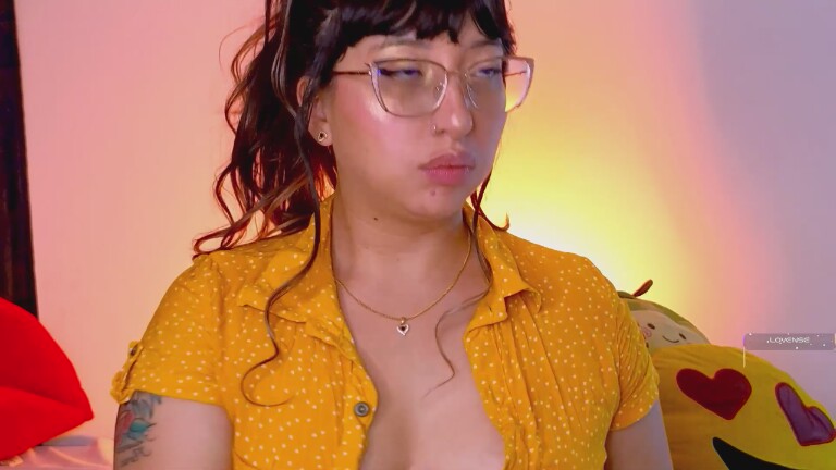 piaf_cute's Streamate show and profile