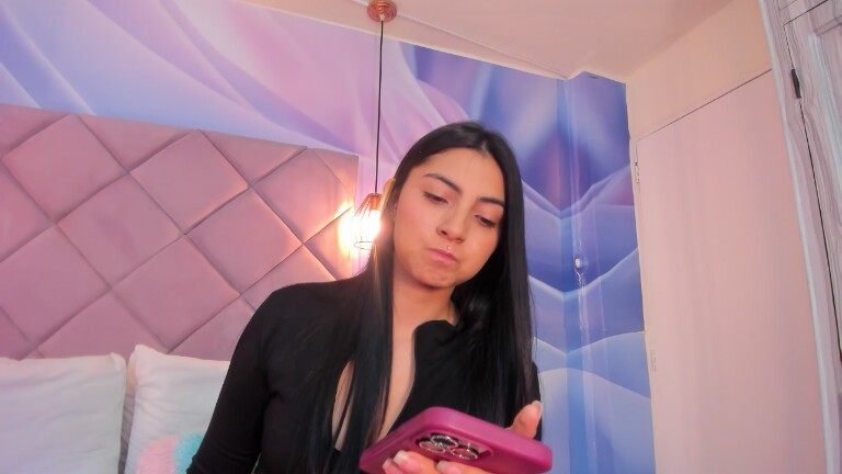 ViolletaRosse's Streamate show and profile