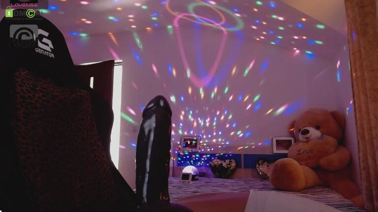 SonyaDevon's Streamate show and profile