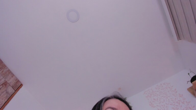 HannaRogerss's Streamate show and profile