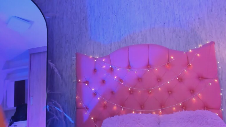 SakuraDilucas's Streamate show and profile