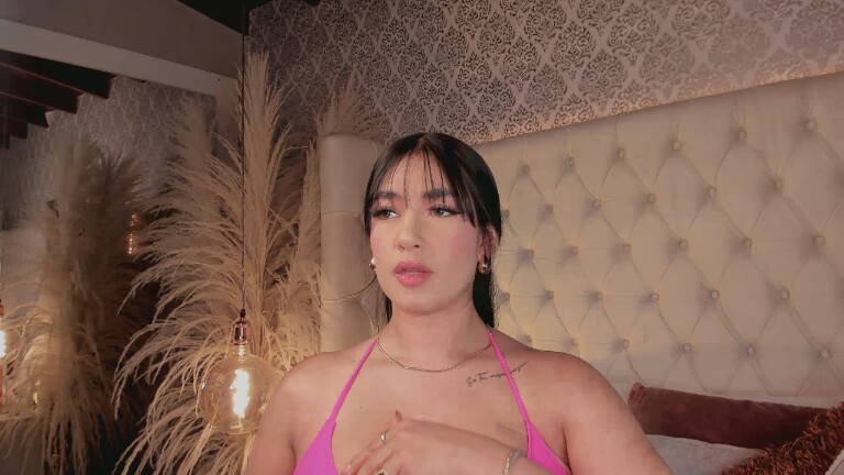 Dannah_Gomez's Streamate show and profile