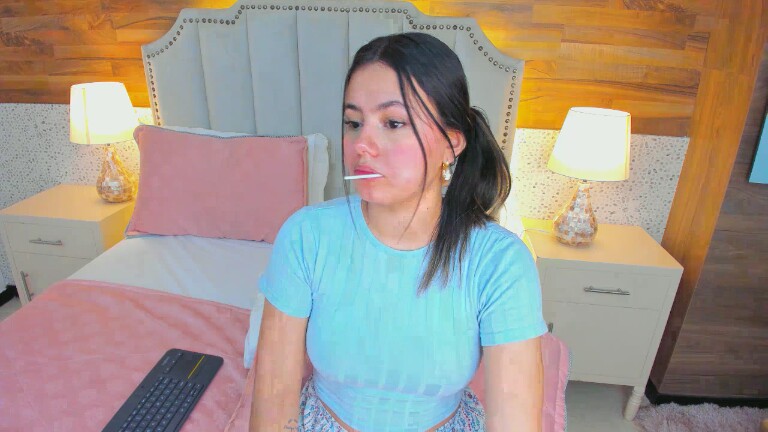 SusyLuv's Streamate show and profile