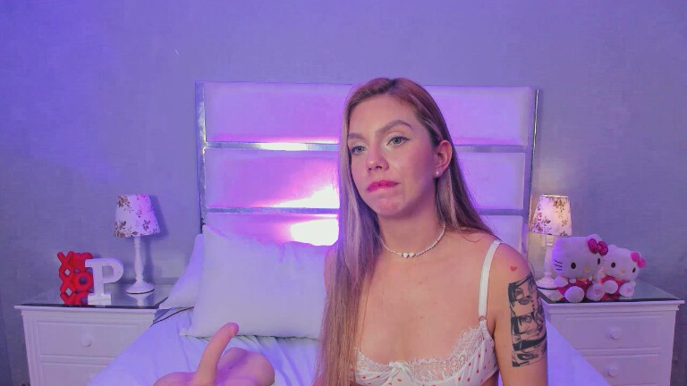 PaulaHills's Streamate show and profile