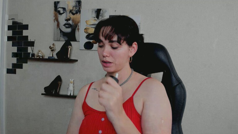 GlamNova's Streamate show and profile