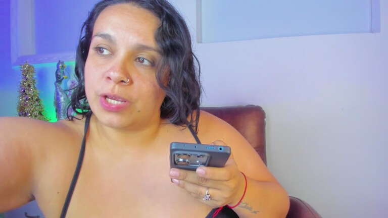 Nina_Lisboah's Streamate show and profile