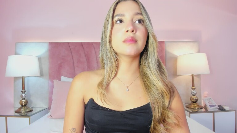 AriannaDuque's Streamate show and profile
