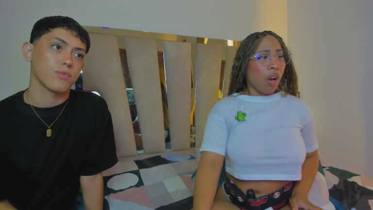 KarlieMoore's Streamate show and profile