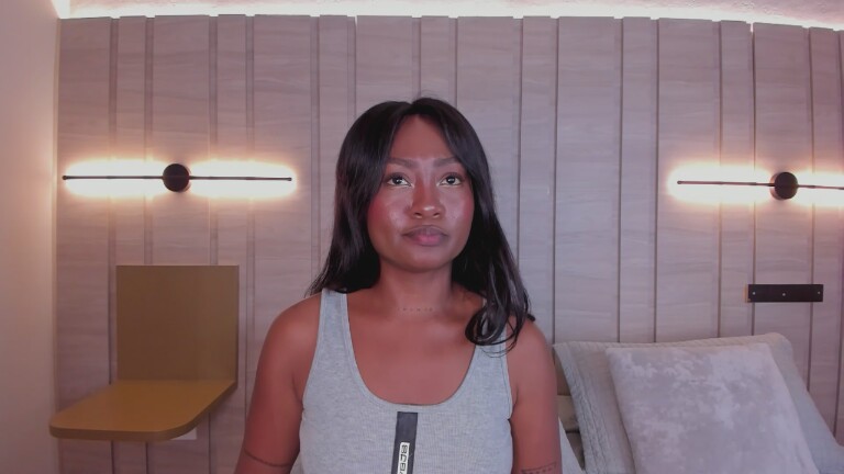 IvonneBrunettee's Streamate show and profile