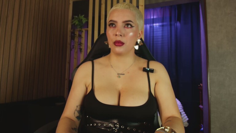 CaamilaChain's Streamate show and profile