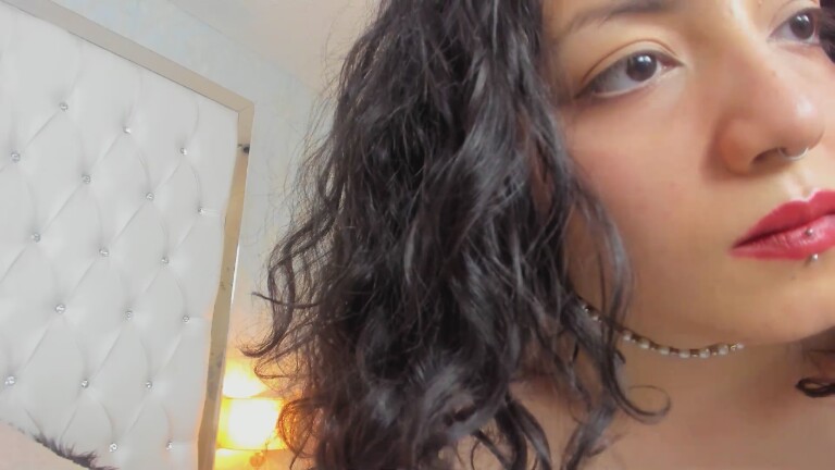 ninaromanova's Streamate show and profile