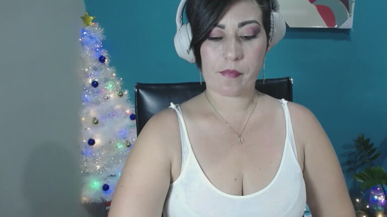 Gaby_Cutee's Streamate show and profile